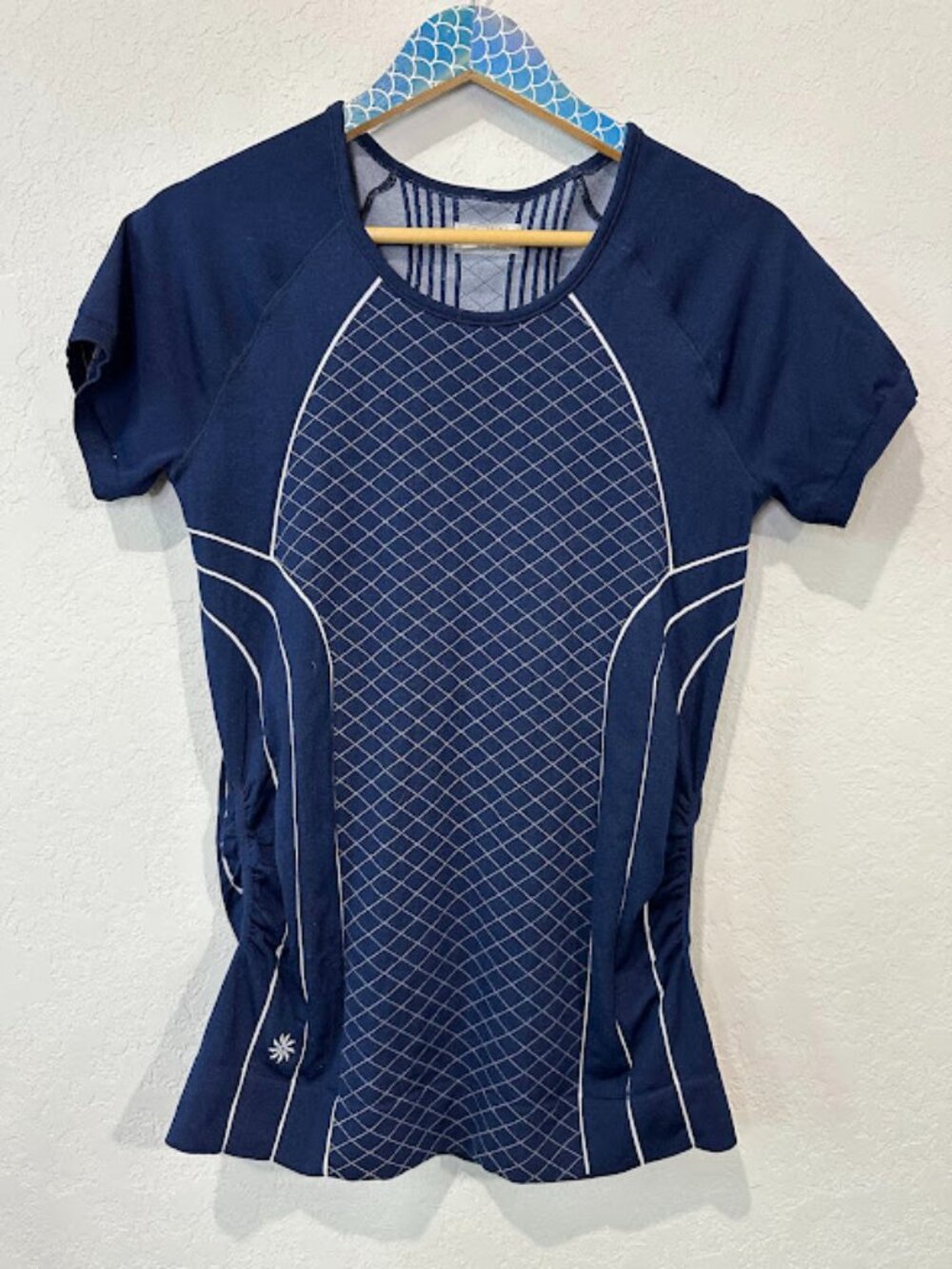 Athleta Navy Blue White Athletic Tee Reflective Large